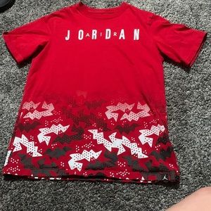 Short sleeve red jordan t-shirt